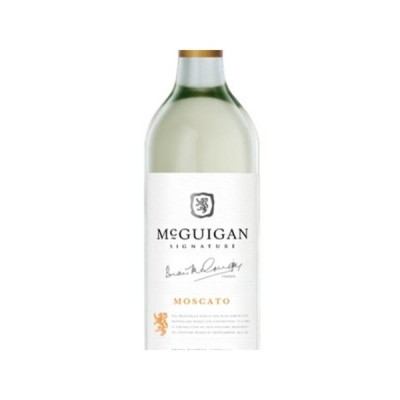 McGuigan Signature Moscato Gift Pack (2 Bottles + 2 Glasses) SET